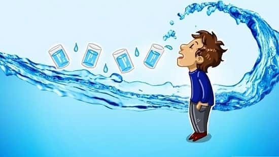 График для худеющих: ешь что хочешь и пей воду по часам. Результат — минус 15 % жира! 