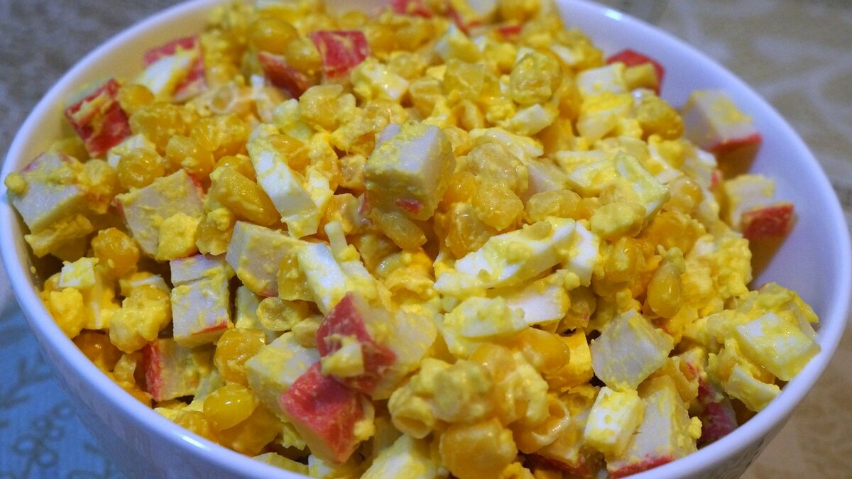 Салат из трёх ингредиентов. Вы удивитесь насколько это просто и вкусно.