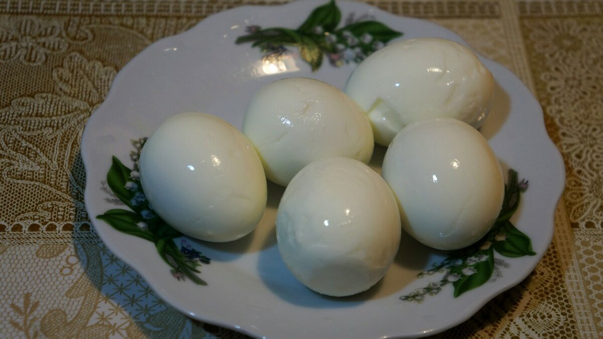 Салат из трёх ингредиентов. Вы удивитесь насколько это просто и вкусно.
