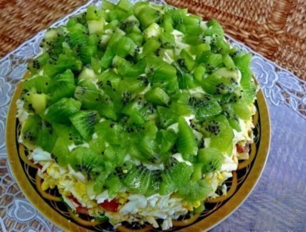 Самое время составлять меню: 10 невероятно вкусных салатов к новогоднему столу!9